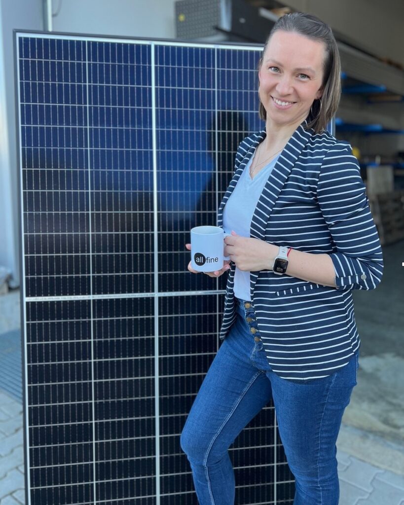 Natalja von allfine Photovoltaik mit Solarmodul